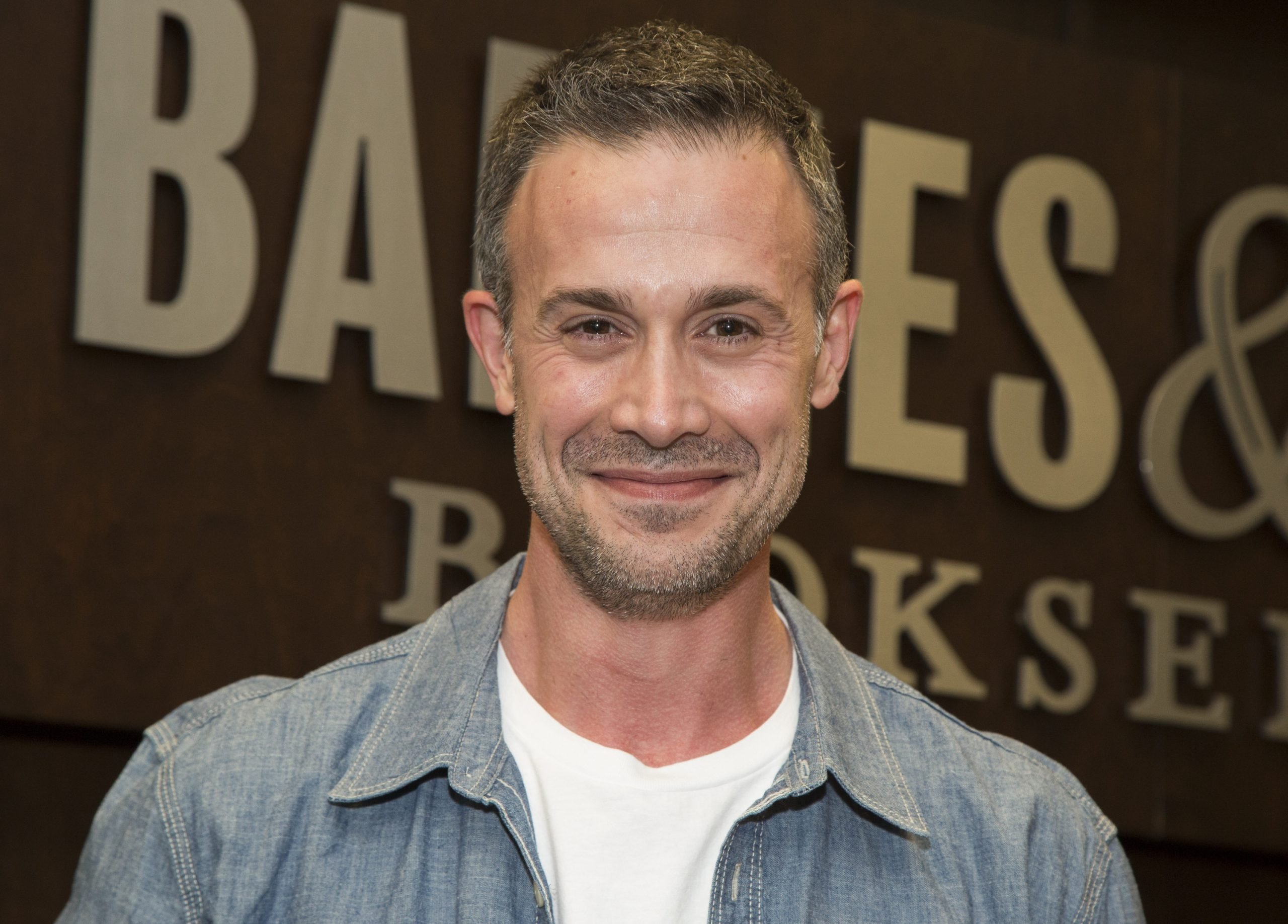 Freddie Prinze Jr On His Vocal Cameo in The Rise of Skywalker - Star Wars  News Net